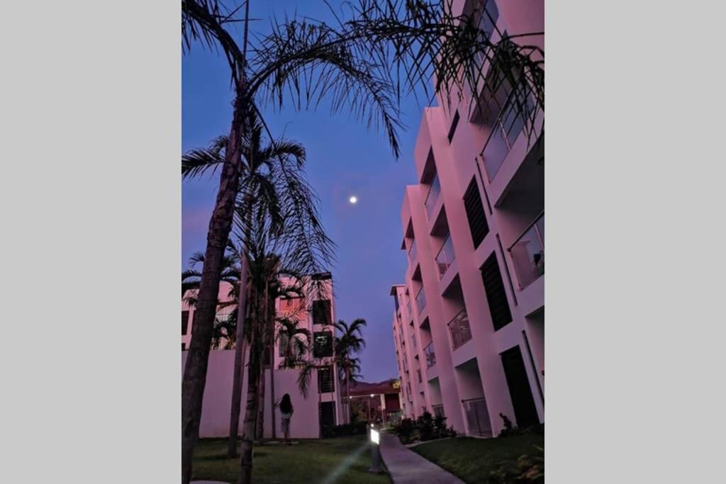 Departamento De Lujo En Manzanillo, Planta Baja Frente A La Alberca Exterior foto