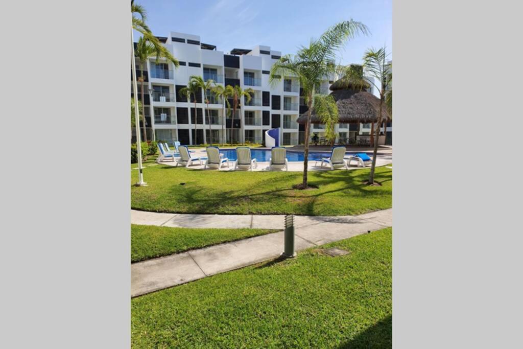 Departamento De Lujo En Manzanillo, Planta Baja Frente A La Alberca Exterior foto