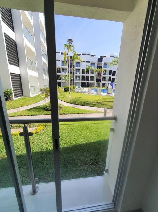Departamento De Lujo En Manzanillo, Planta Baja Frente A La Alberca Exterior foto