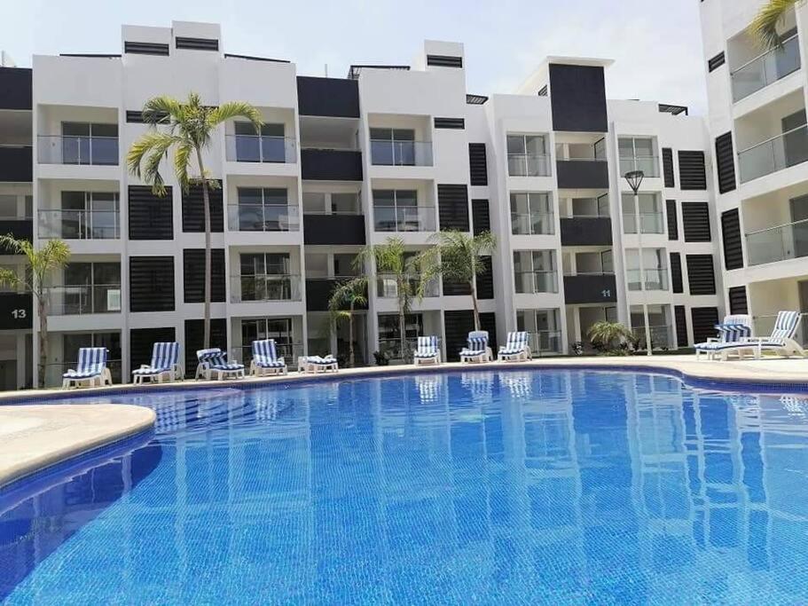 Departamento De Lujo En Manzanillo, Planta Baja Frente A La Alberca Exterior foto