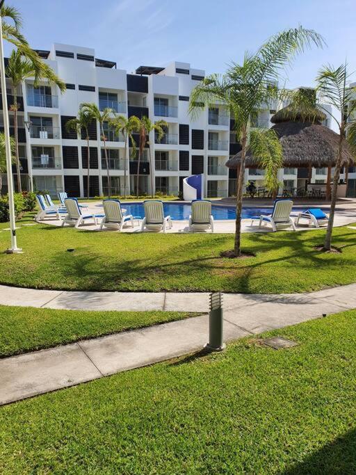 Departamento De Lujo En Manzanillo, Planta Baja Frente A La Alberca Exterior foto
